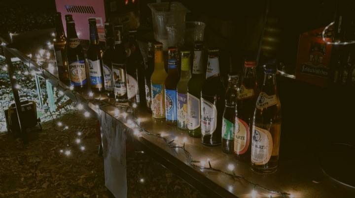 fakultaetsparty_2022_-_kopie.jpg fakultaetsparty_2022_-_kopie.jpg